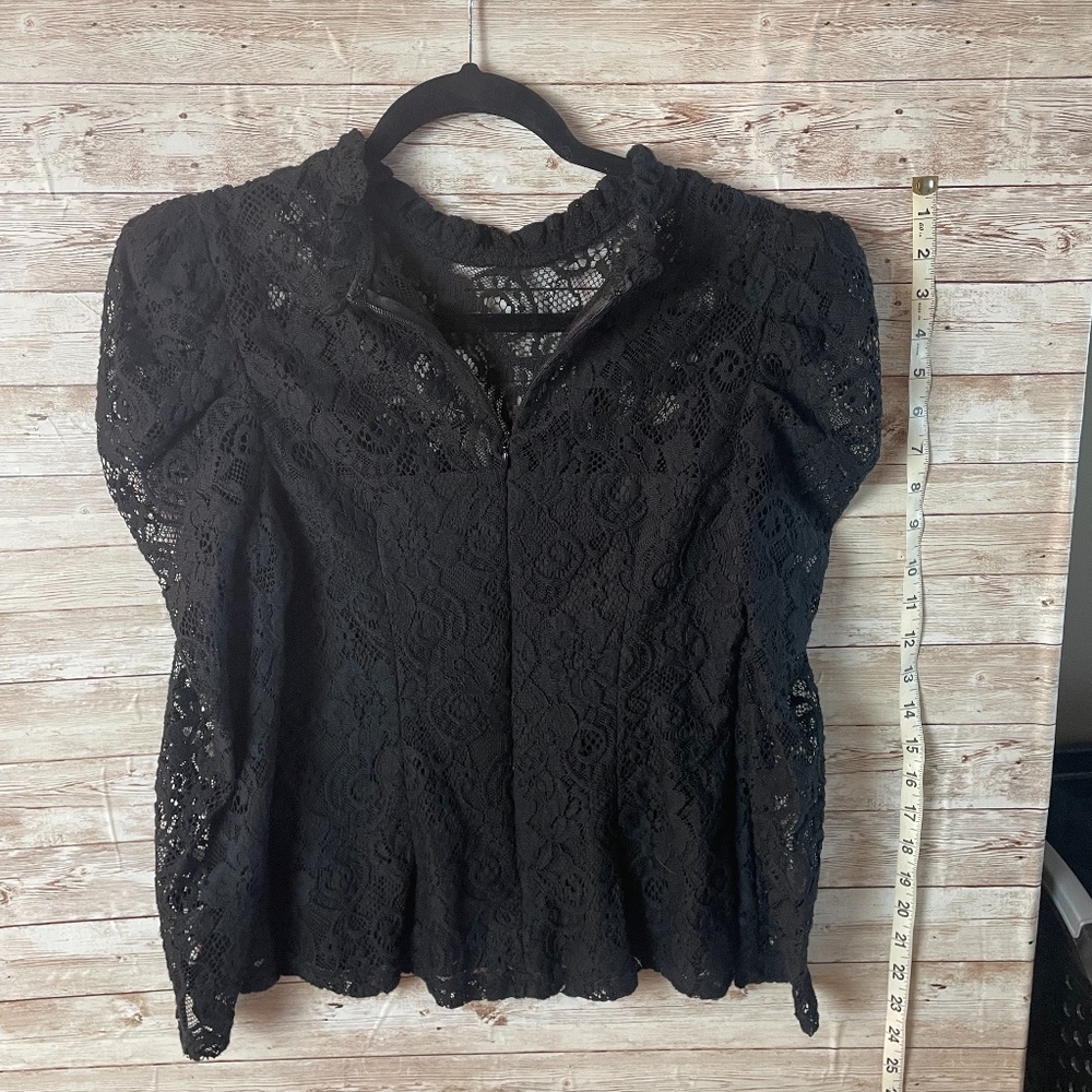 Black long sleeve lace